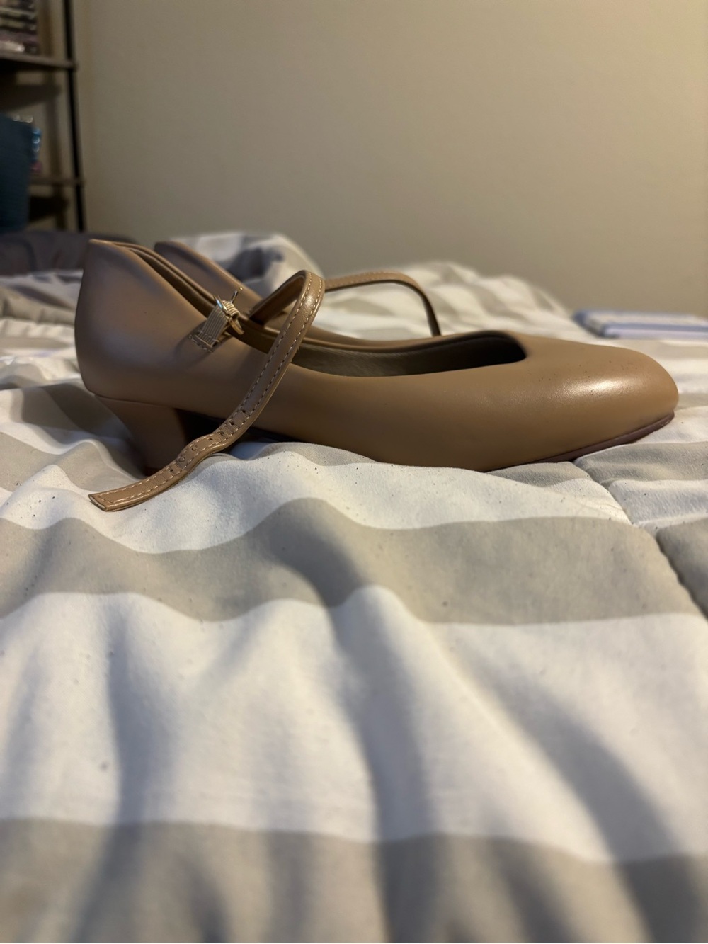 Women’s Mary Jane Low Heel Pump in Nude
